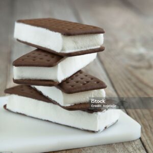 whole sandwich icecream
آيسكريم ساندوتش كاملة مقرقش